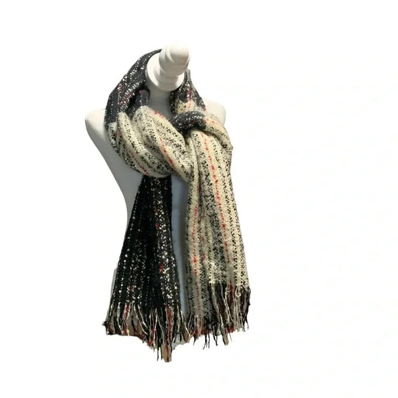 Madden Girl Woven Scarf Wrap About 22 x 71 Black White Red Fringed - Picture 2 of 7